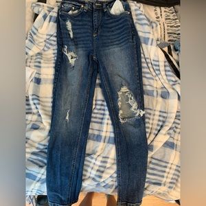 selling old clothes!! 👖 👚